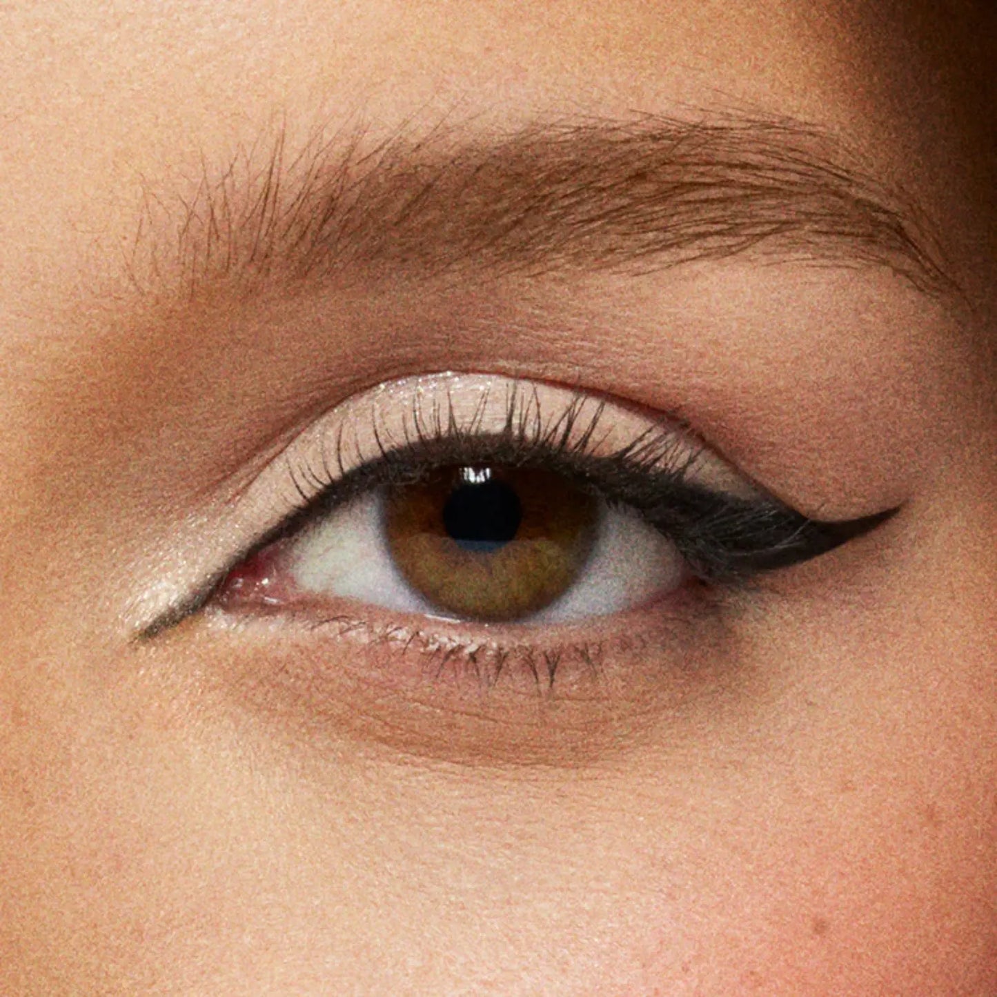 Stila Stay All Day Waterproof Liquid Eyeliner - infographic