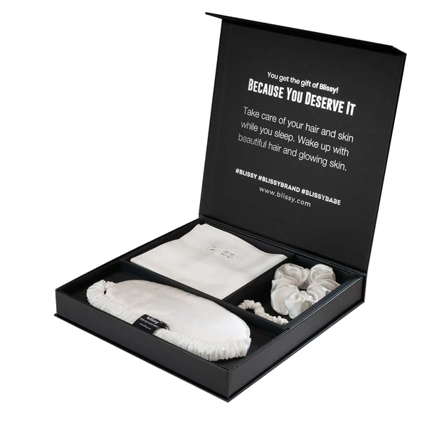 Blissy Dream Set Standard featuring silk pillowcase and sleep mask for ultimate comfort and skin care
