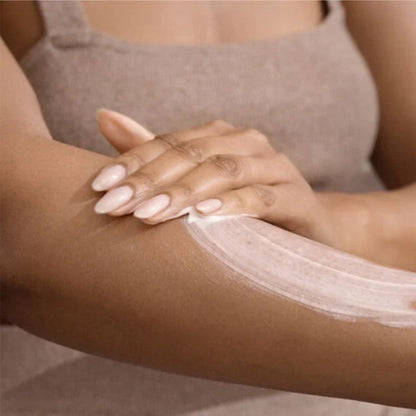 Fresh Hesperides Grapefruit Body Lotion 300 mL for smooth, refreshed skin with citrus aroma.