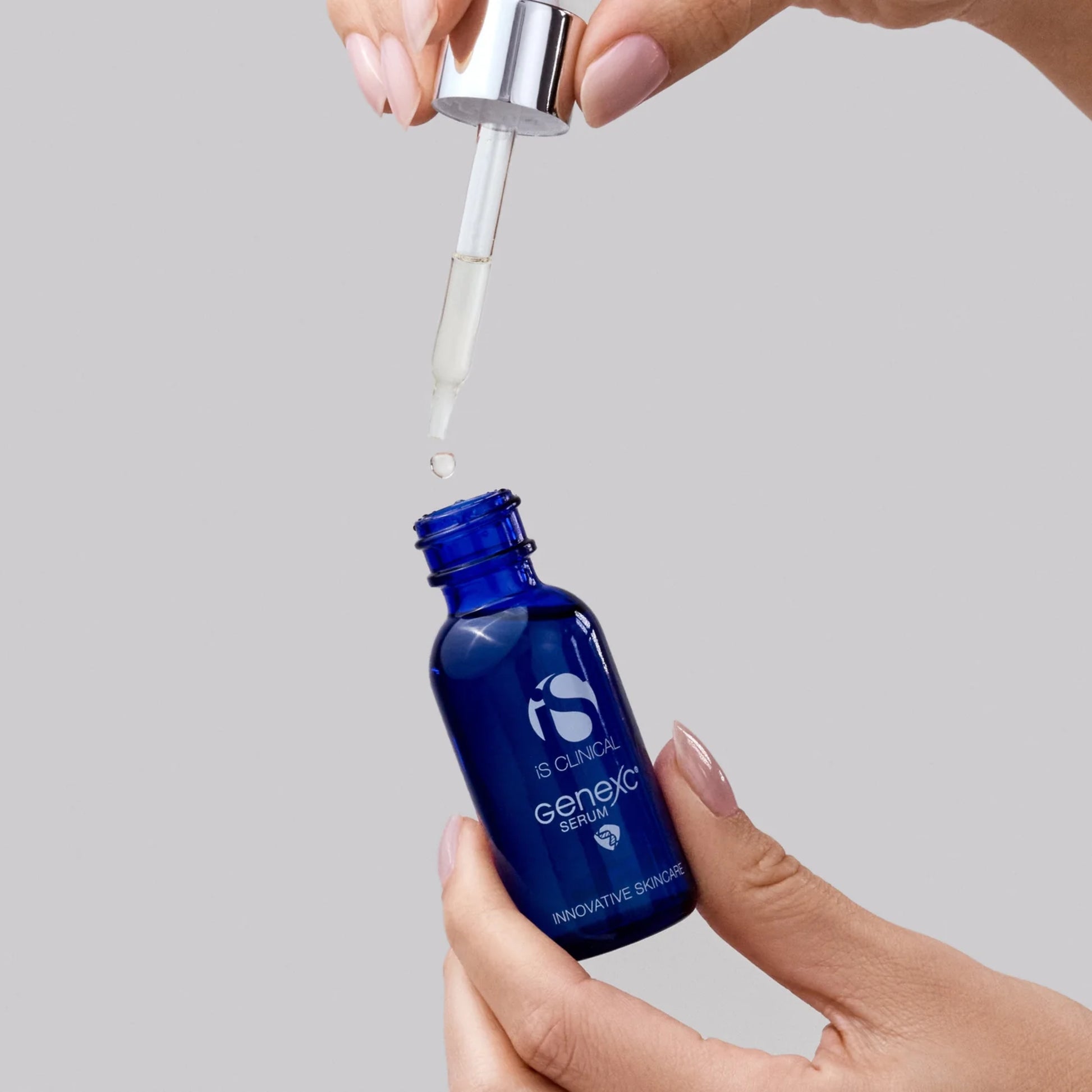 iS CLINICAL GeneXC Serum - Advanced Vitamin C Anti-Aging Treatment
